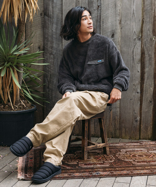 FREAK'S STORE（フリークスストア）の「限定展開 KAVU×FREAK'S STORE/カブー 別注 ナイロン切り替え シャギーフリース クルーネックプルオーバー / ヘムコード（その他トップス・メンズ・スミクロ/ベージュ/ネイビー/ブラック・SMALL/MEDIUM/LARGE）」の17枚目の写真