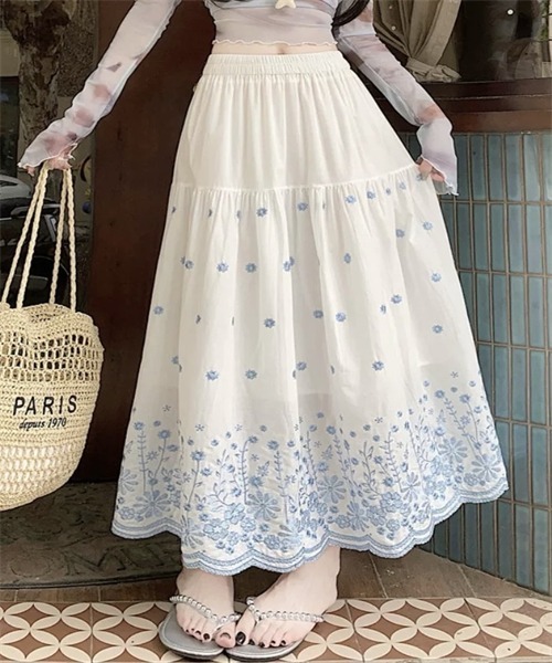 FREE STYLISTS(フリー スタイリスト)の「花刺繍ティアードスカート(スカート・レディース・ブラック/ブルー/ベージュ/ネイビー・FREE)」の20枚目の写真