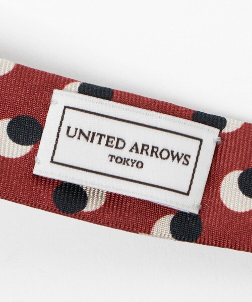 UNITED ARROWS（ユナイテッドアローズ）の「サークルプリント ボウタイ（蝶ネクタイ・メンズ・レッド/ネイビー・FREE）」の5枚目の写真