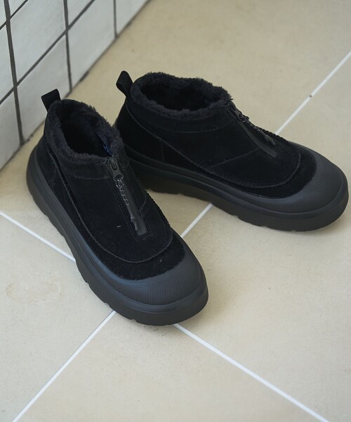 coen（コーエン）の「【PARKNIK（パークニック）】TOECAPムートンライクジップショートブーツ（23.5cm/24.5cm）（スニーカー・レディース・ブラック/ベージュ・23.5cm/24.5cm）」の3枚目の写真