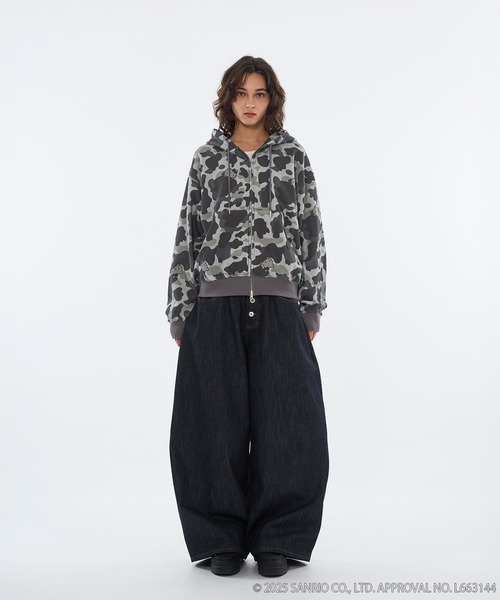 WISH FOR EVER(ウィッシュフォーエバー)の「A LOT OF“HELLO KITTY” DOUBLE ZIP HOODIE(パーカー・メンズ・ブラウン系カモフラージュ/グレー系カモフラージュ/グリーン系カモフラージュ・MEDIUM/LARGE/SMALL)」の14枚目の写真