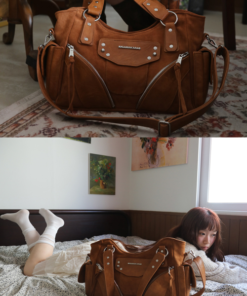 IUGAMAKARAS（イウガマカラス）の「Studded Suede Shoulder Bag (Camel)（ショルダーバッグ・レディース・その他・FREE）」の9枚目の写真
