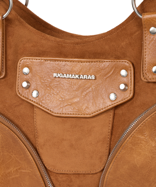 IUGAMAKARAS（イウガマカラス）の「Studded Suede Shoulder Bag (Camel)（ショルダーバッグ・レディース・その他・FREE）」の14枚目の写真