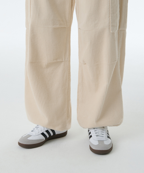 MUSINSA STANDARD WOMAN（ムシンサスタンダードウーマン）の「ウィメンズコーデュロイワイドカーゴパンツ[クリーム]（その他パンツ・レディース・その他・30/24/25/26/27/28/29）」の8枚目の写真