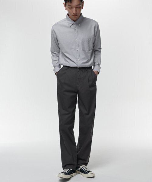MUSINSA STANDARD（ムシンサスタンダード）の「ワンタックレギュラーフィットCcinoパンツ[ダークグレー]（その他パンツ・メンズ・その他・30/31/33/26/27/28/40/38/42/36/34/32/29）」の3枚目の写真
