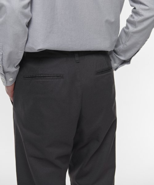 MUSINSA STANDARD（ムシンサスタンダード）の「ワンタックレギュラーフィットCcinoパンツ[ダークグレー]（その他パンツ・メンズ・その他・30/31/33/26/27/28/40/38/42/36/34/32/29）」の4枚目の写真