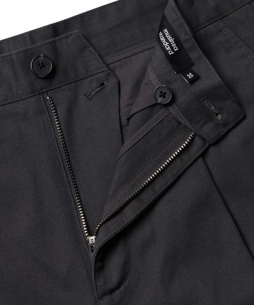 MUSINSA STANDARD（ムシンサスタンダード）の「ワンタックレギュラーフィットCcinoパンツ[ダークグレー]（その他パンツ・メンズ・その他・30/31/33/26/27/28/40/38/42/36/34/32/29）」の9枚目の写真