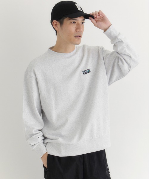 CAMP7(キャンプセブン)の「【CAMP7】胸ラベルロゴ クルーネックトレーナー (シンプルデザイン/裏毛素材/抗菌防臭/デイリーカジュアル/ユニセックス)(スウェット・メンズ・ライトグレー/ブラック/オリーブ・M/XL/L)」の1枚目の写真