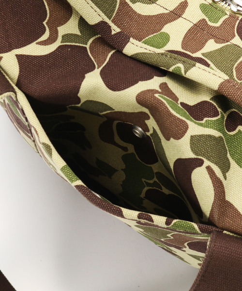 Carhartt WIP(カーハートダブリューアイピー)の「CARHARTT WIP / カーハート ダブリューアイピー ELFORD TOTE BAG(ショルダーバッグ・メンズ・カーキ・FREE)」の8枚目の写真