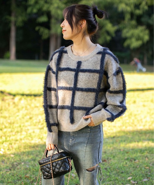 GORGE(ゴージ)の「《ふわシャギーライン》レディース チェック柄 ニット セーター ゆるシルエット 秋冬(ニット/セーター・レディース・オフホワイト/グレー/ベージュ・F)」の3枚目の写真