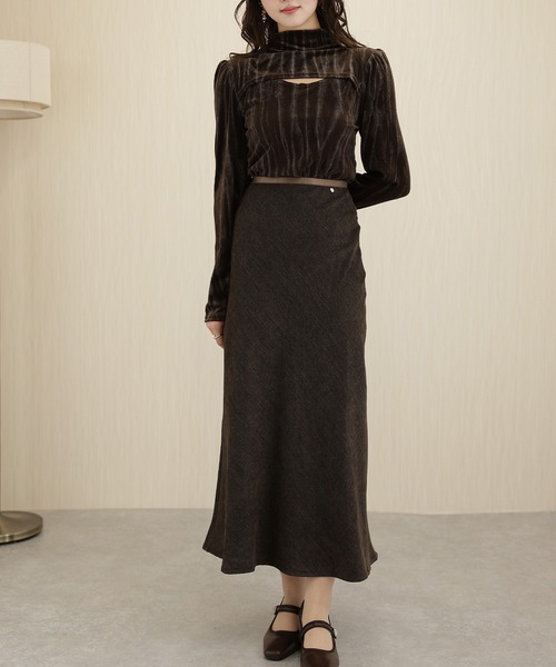 Lace Ladies(レースレディース)の「ベロア ニュアンス ストライプ オープンカット トップス(その他トップス・レディース・ブラック/モカ・FREE)」の3枚目の写真