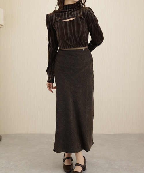 Lace Ladies(レースレディース)の「ベロア ニュアンス ストライプ オープンカット トップス(その他トップス・レディース・ブラック/モカ・FREE)」の5枚目の写真
