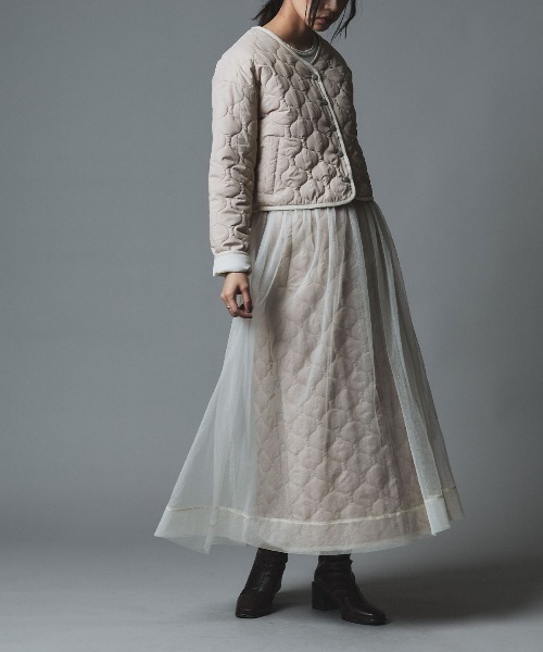 W:Huku(フーク)の「オニオン キルティング サイド スリット フレア スカート / Onion Quilted Side Slit Skirt(スカート・レディース・ブラック/ライトベージュ/カーキ・M/L)」の9枚目の写真