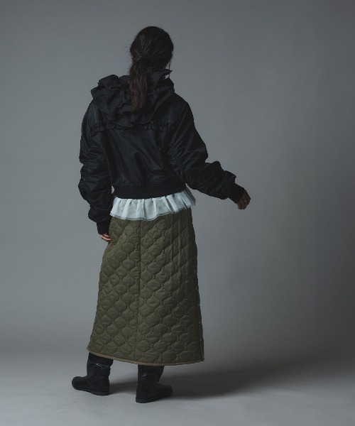 W:Huku(フーク)の「オニオン キルティング サイド スリット フレア スカート / Onion Quilted Side Slit Skirt(スカート・レディース・ブラック/ライトベージュ/カーキ・M/L)」の13枚目の写真