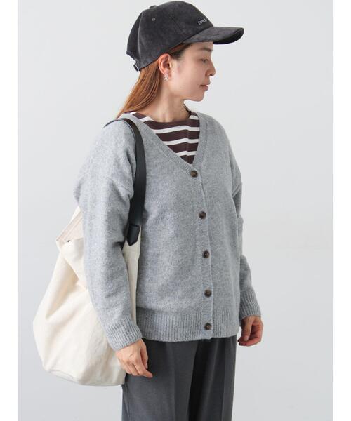 Lugnoncure（ルノンキュール）の「ウール混ふわふわVネックカーディガン（カーディガン/ボレロ・レディース・オレンジ/ベージュ/ブルー/グレー・F）」の2枚目の写真