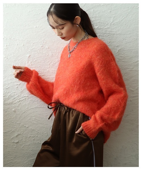 Sawa a la mode(サワアラモード)の「ソフトシャギーショートニットプルオーバー(ニット/セーター・レディース・ダークブラウン/ライトグリーン/オレンジ/ブルー・FREE)」の15枚目の写真