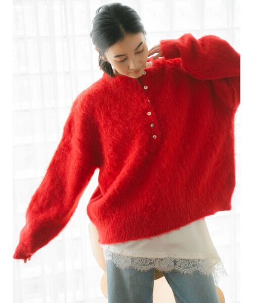 Ungrid(アングリッド)の「ヘンリーネック起毛ルーズニット(ニット/セーター・レディース・オフホワイト/チャコールグレー/イエロー/レッド/ピンク・FREE)」の7枚目の写真