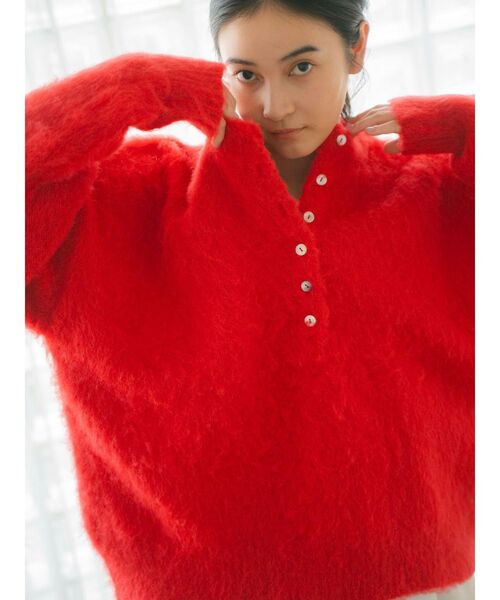 Ungrid(アングリッド)の「ヘンリーネック起毛ルーズニット(ニット/セーター・レディース・オフホワイト/チャコールグレー/イエロー/レッド/ピンク・FREE)」の9枚目の写真