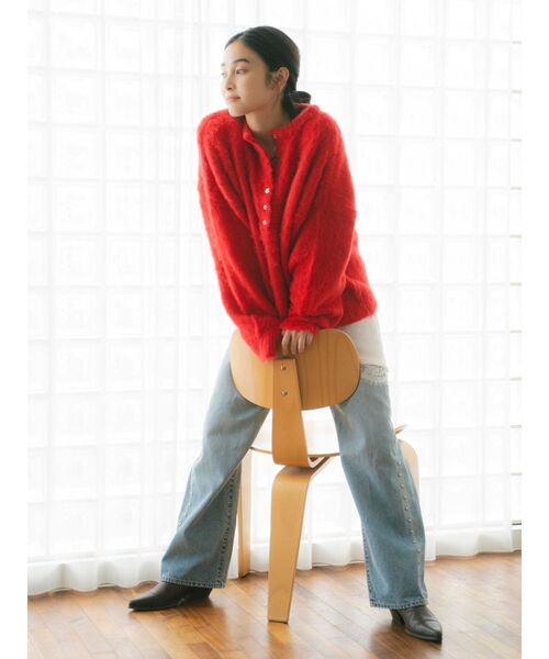 Ungrid(アングリッド)の「ヘンリーネック起毛ルーズニット(ニット/セーター・レディース・オフホワイト/チャコールグレー/イエロー/レッド/ピンク・FREE)」の11枚目の写真