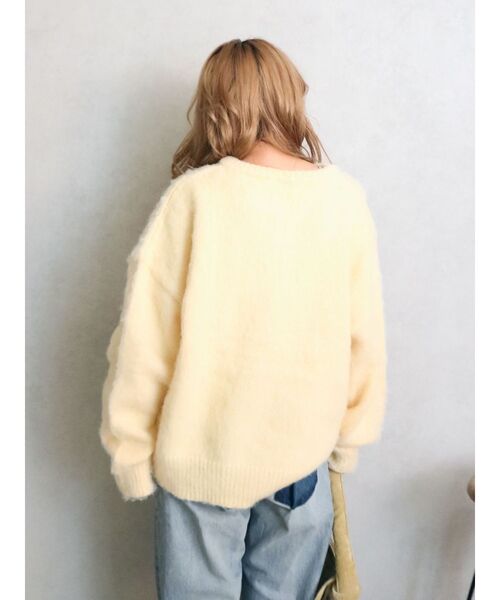 Ungrid(アングリッド)の「ヘンリーネック起毛ルーズニット(ニット/セーター・レディース・オフホワイト/チャコールグレー/イエロー/レッド/ピンク・FREE)」の19枚目の写真