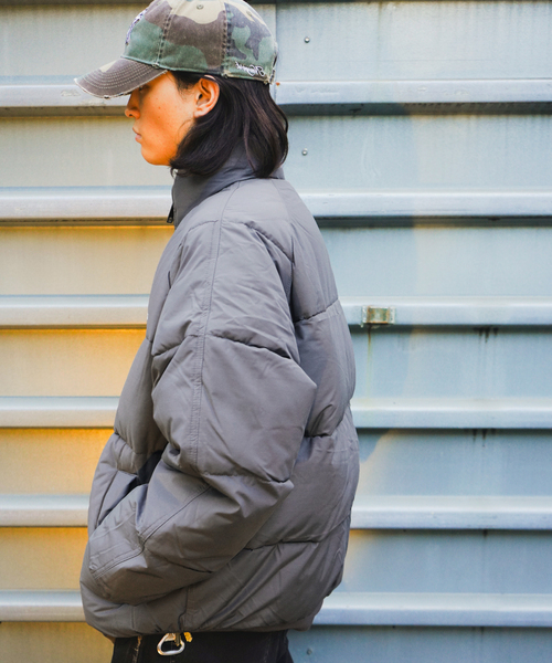 Carhartt WIP(カーハートダブリューアイピー)の「CARHARTT WIP / カーハート ダブリューアイピー NEBRASKA JACKET(ダウンジャケット/コート・メンズ・グレー/ブラック・MEDIUM/SMALL)」の4枚目の写真