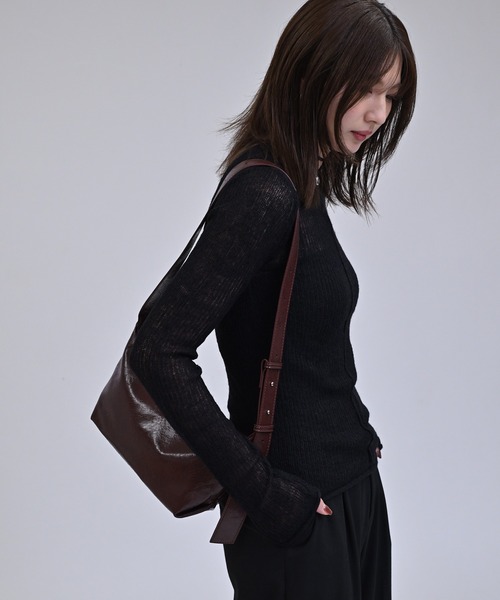 enlit(エンリット)の「【 enlit 】 クラックデザイン マルチウェイベルト ショルダーバッグ(ショルダーバッグ・レディース・アイボリー/ブラック/ベージュ/ブラウン/ダークブラウン/ボルドー・FREE)」の14枚目の写真