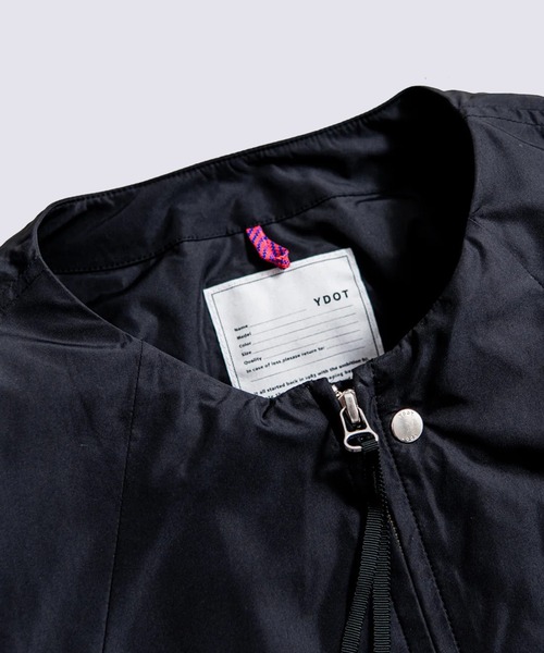 YDOT（ワイドット）の「【YDOT】COLLARLESS BOMBER DOWN JACKET（ダウンジャケット/コート・メンズ・セージグリーン/ブラック・M/L）」の4枚目の写真