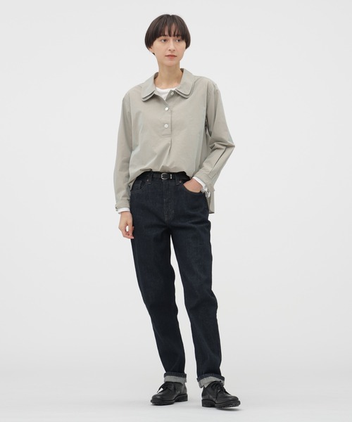 MARGARET HOWELL（マーガレットハウエル）の「CHAMBRAY COTTON POPLIN SHIRT（シャツ/ブラウス・レディース・ベージュ系その他3/グリーン・1/2）」の3枚目の写真