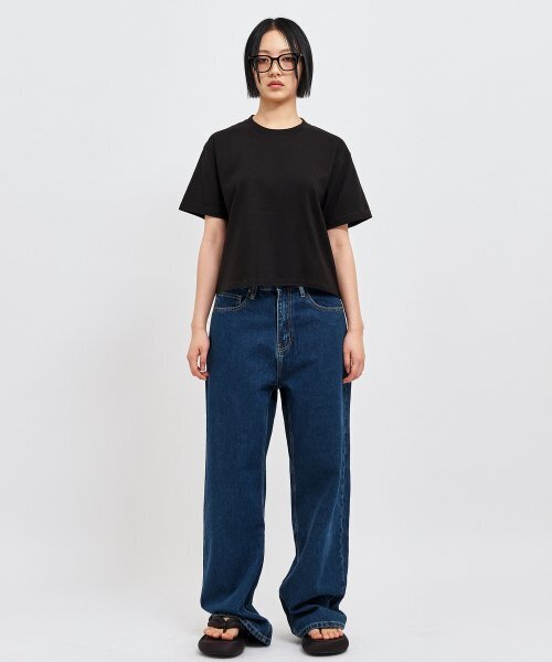 C WEAR BY THE GENIUS(シーウェアバイザジーニアス)の「オーバーサイズクロップTシャツブラック(Tシャツ/カットソー・レディース・その他・SMALL/MEDIUM/X-SMALL/X-LARGE/LARGE)」の4枚目の写真