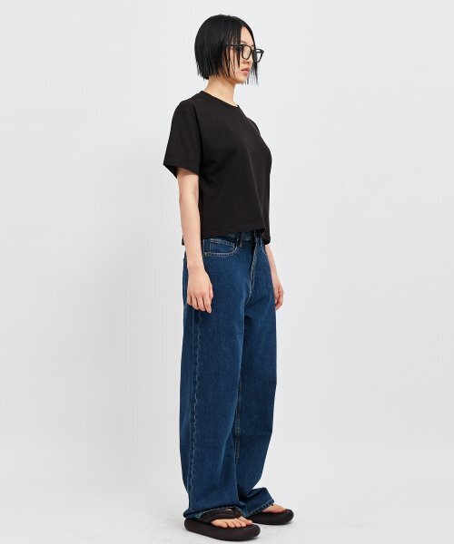 C WEAR BY THE GENIUS(シーウェアバイザジーニアス)の「オーバーサイズクロップTシャツブラック(Tシャツ/カットソー・レディース・その他・SMALL/MEDIUM/X-SMALL/X-LARGE/LARGE)」の5枚目の写真