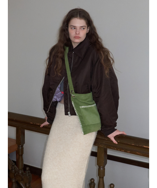 MAISON CREME(メゾンクレム)の「Grande Collage Bag _ Corduroy Matcha(メッセンジャーバッグ・レディース・その他・FREE)」の3枚目の写真