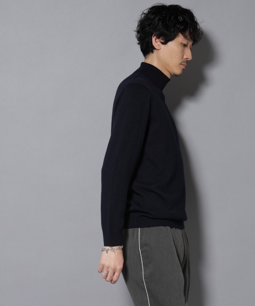 NANO universe(ナノユニバース)の「カシミヤミックスタートルネックニット(ニット/セーター・メンズ・グレー/ターコイズブルー/レッド/チャコール/ネイビー・L/M)」の21枚目の写真