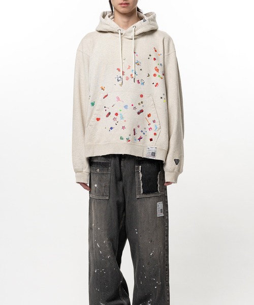 Maison MIHARA YASUHIRO（メゾンミハラヤスヒロ）の「Kids Sticker Printed Hoodie（スウェット・レディース・ホワイト/ブラック・38/36）」の3枚目の写真