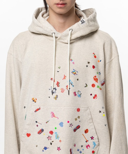Maison MIHARA YASUHIRO（メゾンミハラヤスヒロ）の「Kids Sticker Printed Hoodie（スウェット・レディース・ホワイト/ブラック・38/36）」の6枚目の写真