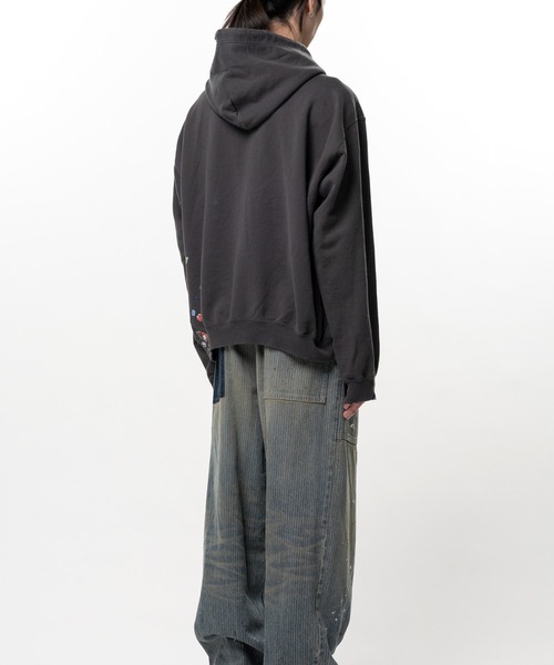 Maison MIHARA YASUHIRO（メゾンミハラヤスヒロ）の「Kids Sticker Printed Hoodie（スウェット・レディース・ホワイト/ブラック・38/36）」の11枚目の写真