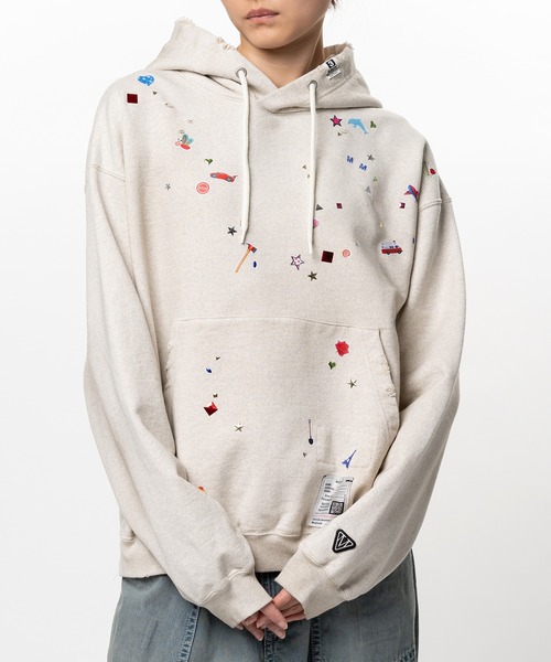 Maison MIHARA YASUHIRO(メゾンミハラヤスヒロ)の「Kids Sticker Printed Hoodie(スウェット・レディース・ホワイト/ブラック・38/36/40)」の8枚目の写真