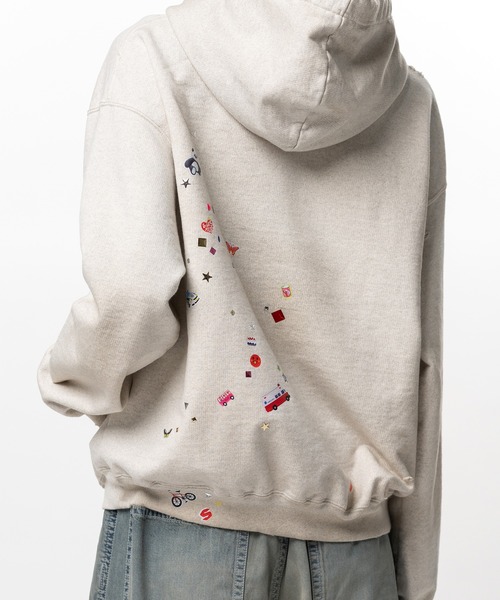 Maison MIHARA YASUHIRO(メゾンミハラヤスヒロ)の「Kids Sticker Printed Hoodie(スウェット・レディース・ホワイト/ブラック・38/36/40)」の10枚目の写真