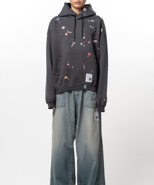 Maison MIHARA YASUHIRO(メゾンミハラヤスヒロ)の「Kids Sticker Printed Hoodie(スウェット・レディース・ホワイト/ブラック・38/36/40)」の12枚目の写真