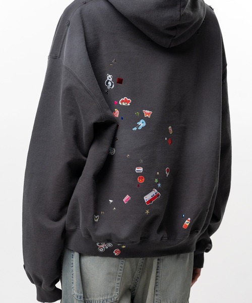 Maison MIHARA YASUHIRO(メゾンミハラヤスヒロ)の「Kids Sticker Printed Hoodie(スウェット・レディース・ホワイト/ブラック・38/36/40)」の16枚目の写真