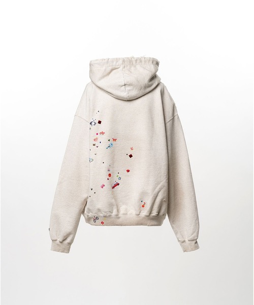Maison MIHARA YASUHIRO(メゾンミハラヤスヒロ)の「Kids Sticker Printed Hoodie(スウェット・レディース・ホワイト/ブラック・38/36/40)」の3枚目の写真