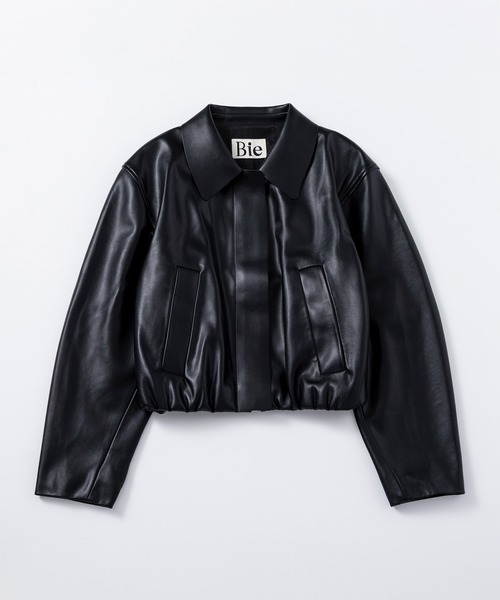 Bie(ビエ)の「ウエストギャザーシンセティックショートジャケット(ブルゾン・レディース・ブラック/ブラウン・M/S/L)」の13枚目の写真