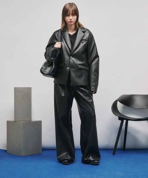 SELLE GLANT(セレグランテ)の「BELTED DESIGN 2WAY BAG/ベルテッドデザイン2WAYバッグ(トートバッグ・メンズ・ブラック/ダークブラウン・ONE SIZE)」の5枚目の写真
