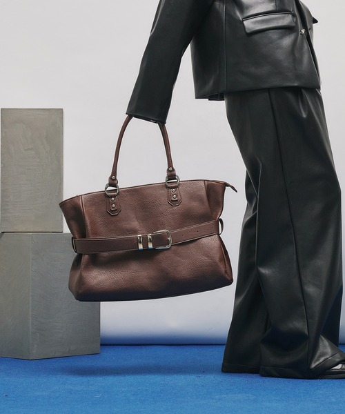 SELLE GLANT(セレグランテ)の「BELTED DESIGN 2WAY BAG/ベルテッドデザイン2WAYバッグ(トートバッグ・メンズ・ブラック/ダークブラウン・ONE SIZE)」の13枚目の写真