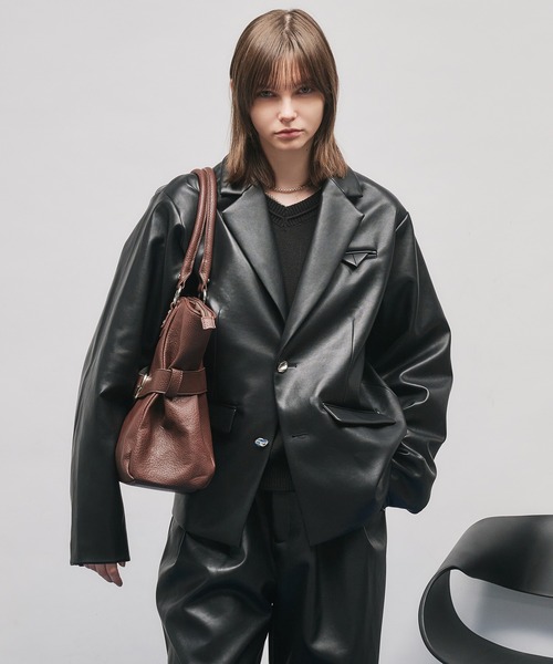SELLE GLANT(セレグランテ)の「BELTED DESIGN 2WAY BAG/ベルテッドデザイン2WAYバッグ(トートバッグ・メンズ・ブラック/ダークブラウン・ONE SIZE)」の16枚目の写真