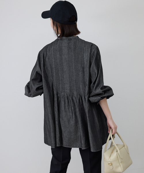 SLOBE IENA（スローブイエナ）の「LEDENIM ボサム ペプラムデニムブラウス（シャツ/ブラウス・レディース・ブラック/ネイビー・FREE）」の15枚目の写真
