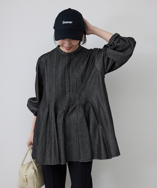 SLOBE IENA（スローブイエナ）の「LEDENIM ボサム ペプラムデニムブラウス（シャツ/ブラウス・レディース・ブラック/ネイビー・FREE）」の17枚目の写真