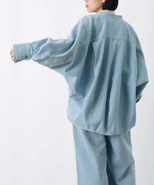 LUCA/LADY LUCK LUCA（ルカ/レディラックルカ）の「LC/LLL コクーンドルマンチュニックシャツ/デニムドルマンシャツ（シャツ/ブラウス・レディース・グレー/ブルー/サックスブルー・FREE）」の14枚目の写真
