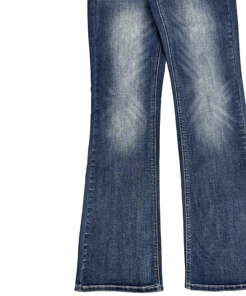 FOLLOWIN（フォロウィン）の「【FOLLOWN】セミフレアストレッチデニムパンツ（デニムパンツ・レディース・ブルー・LARGE/MEDIUM/SMALL）」の18枚目の写真