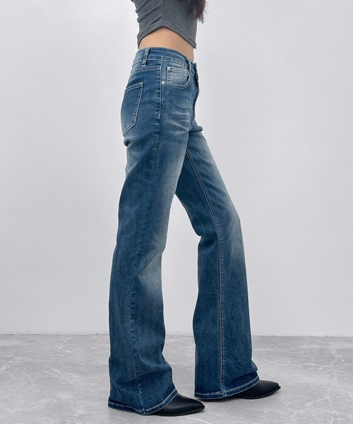 FOLLOWIN（フォロウィン）の「【FOLLOWN】セミフレアストレッチデニムパンツ（デニムパンツ・レディース・ブルー・LARGE/MEDIUM/SMALL）」の10枚目の写真