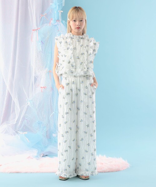 CAROLINA GLASER(カロリナ グレイサー)の「フラワー フリル パンツ(その他パンツ・レディース・ブラック/オフホワイト・SMALL/MEDIUM)」の5枚目の写真